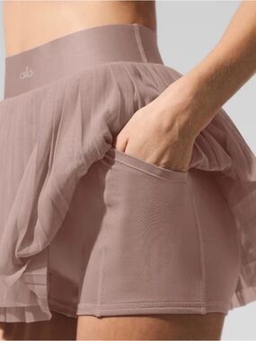 Alo Women’s Taupe Pleated Skort with Built-In Shorts